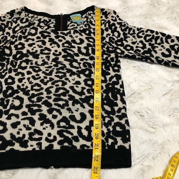 𝅺C&C California merino wool zippered back animal print sweater size S - Picture 7 of 9